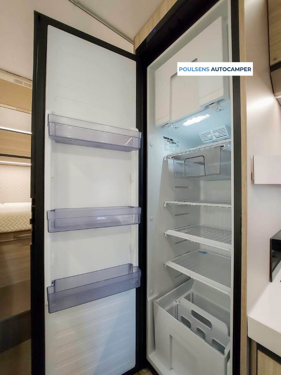 Cuisine du Adria Compact 60Y Edition 2026 avec réfrigérateur