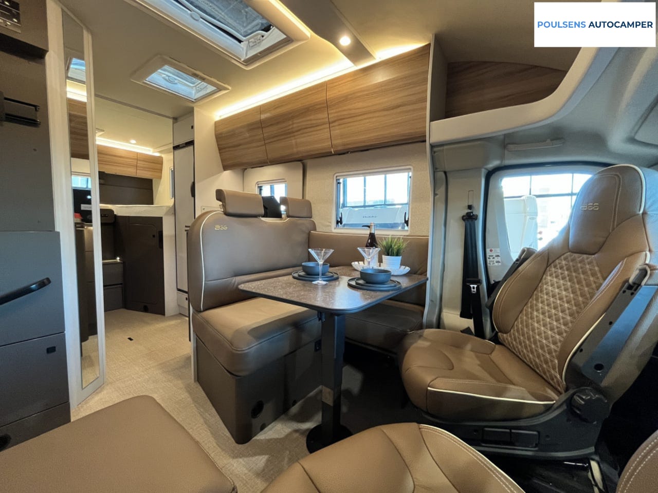 Salon intérieur du Bürstner B66