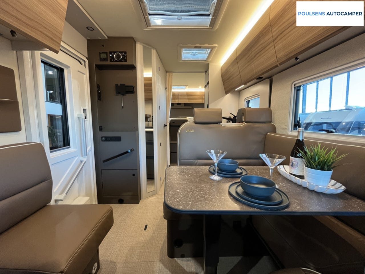 Salon intérieur du Bürstner B66