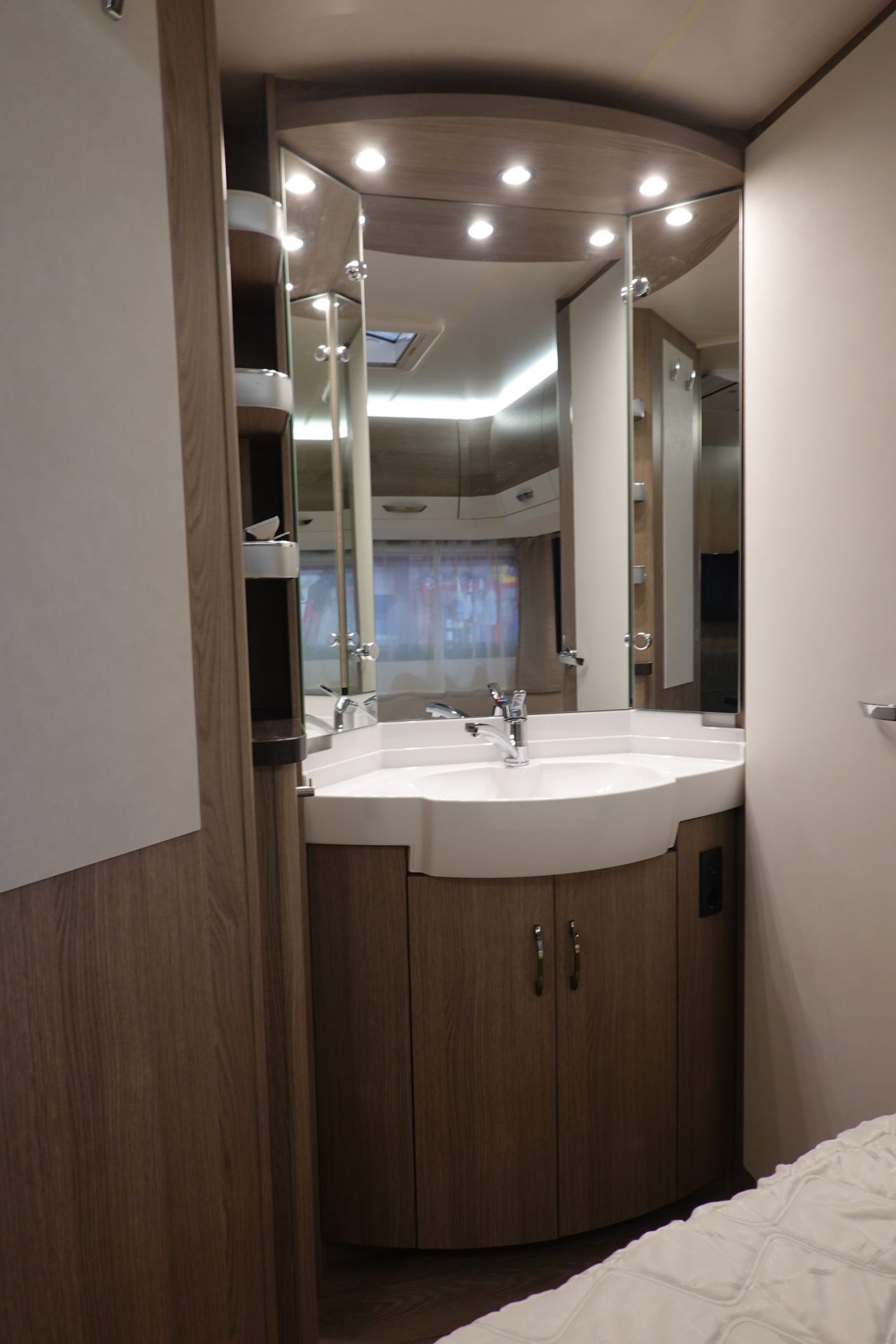 Salle de bain de la Hobby 720 UKFe Prestige