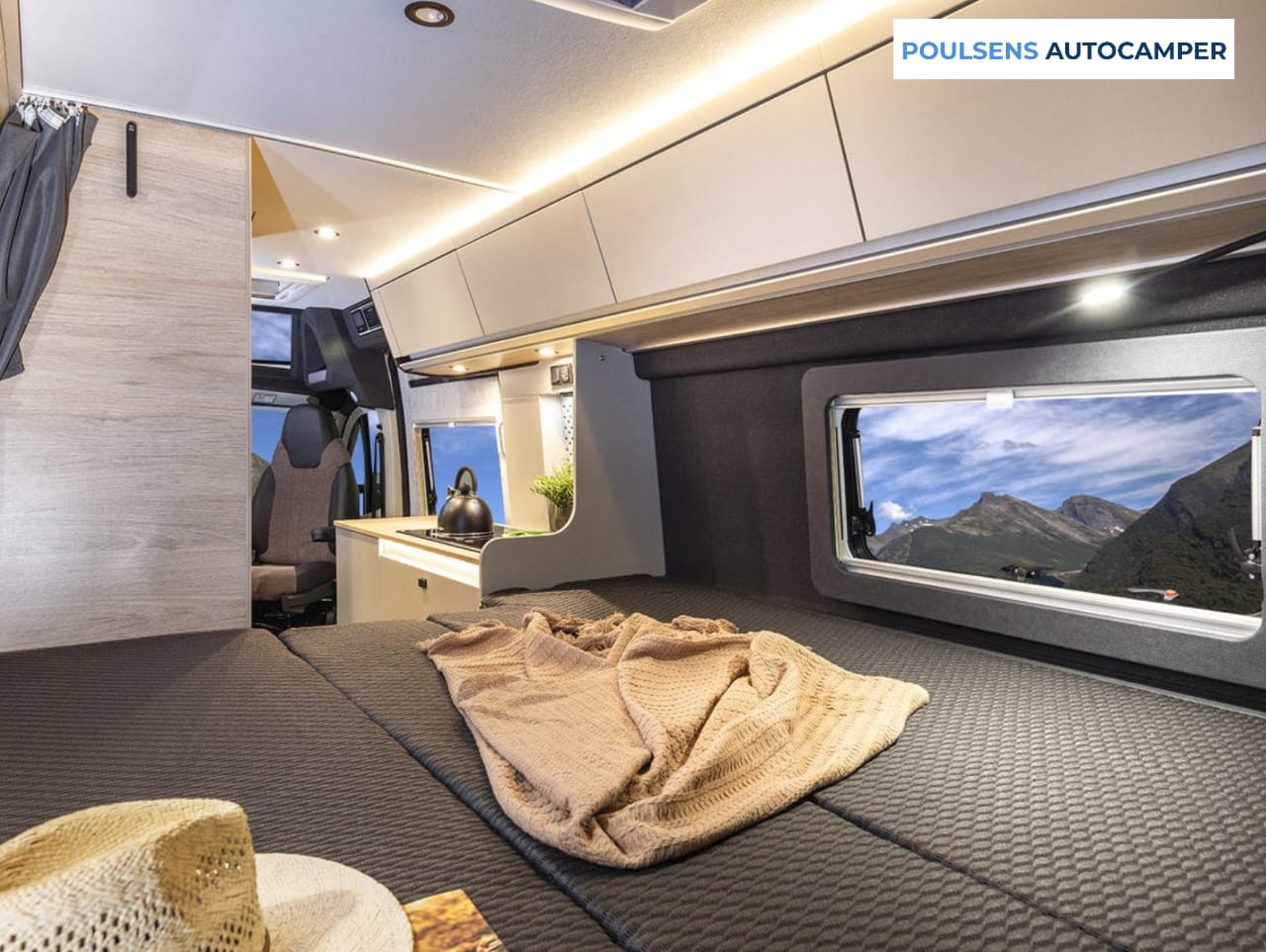 Espace couchage du camping-car urbain Knaus BOXTIME 630 ME 2026 avec lits jumeaux