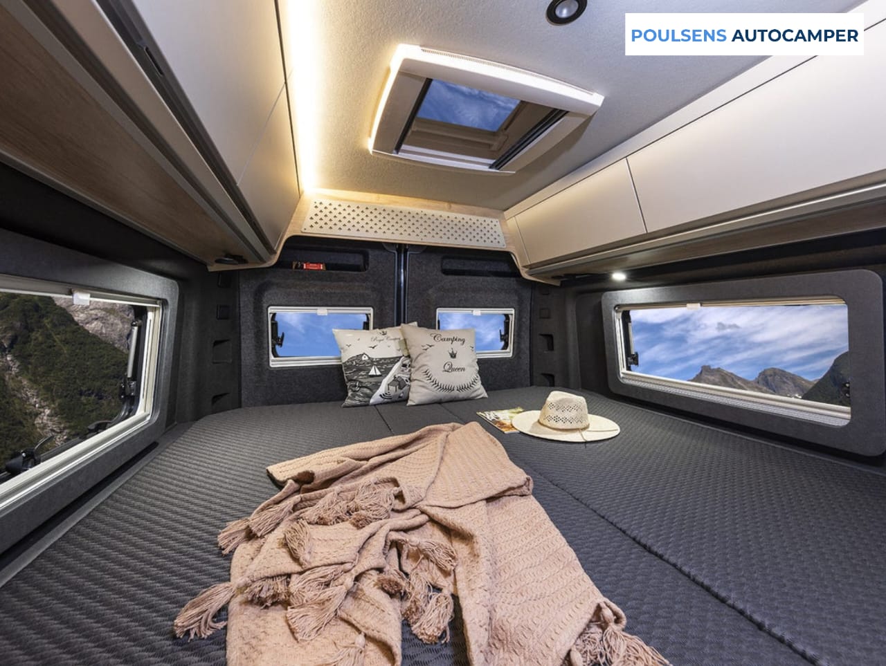 Espace couchage du camping-car urbain Knaus BOXTIME 630 ME 2026 avec lits jumeaux