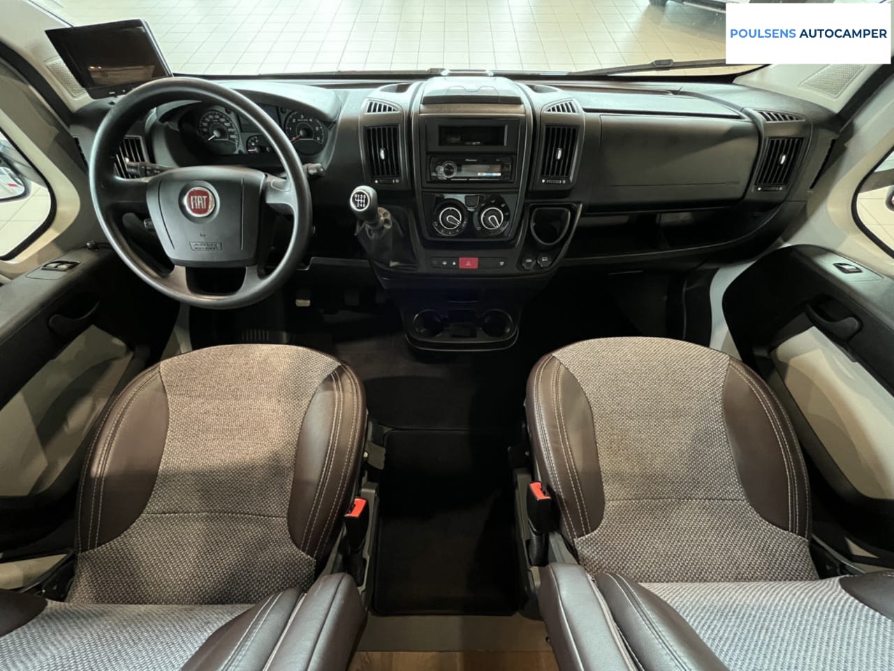 Cabine avant du Sunlight T 69 L