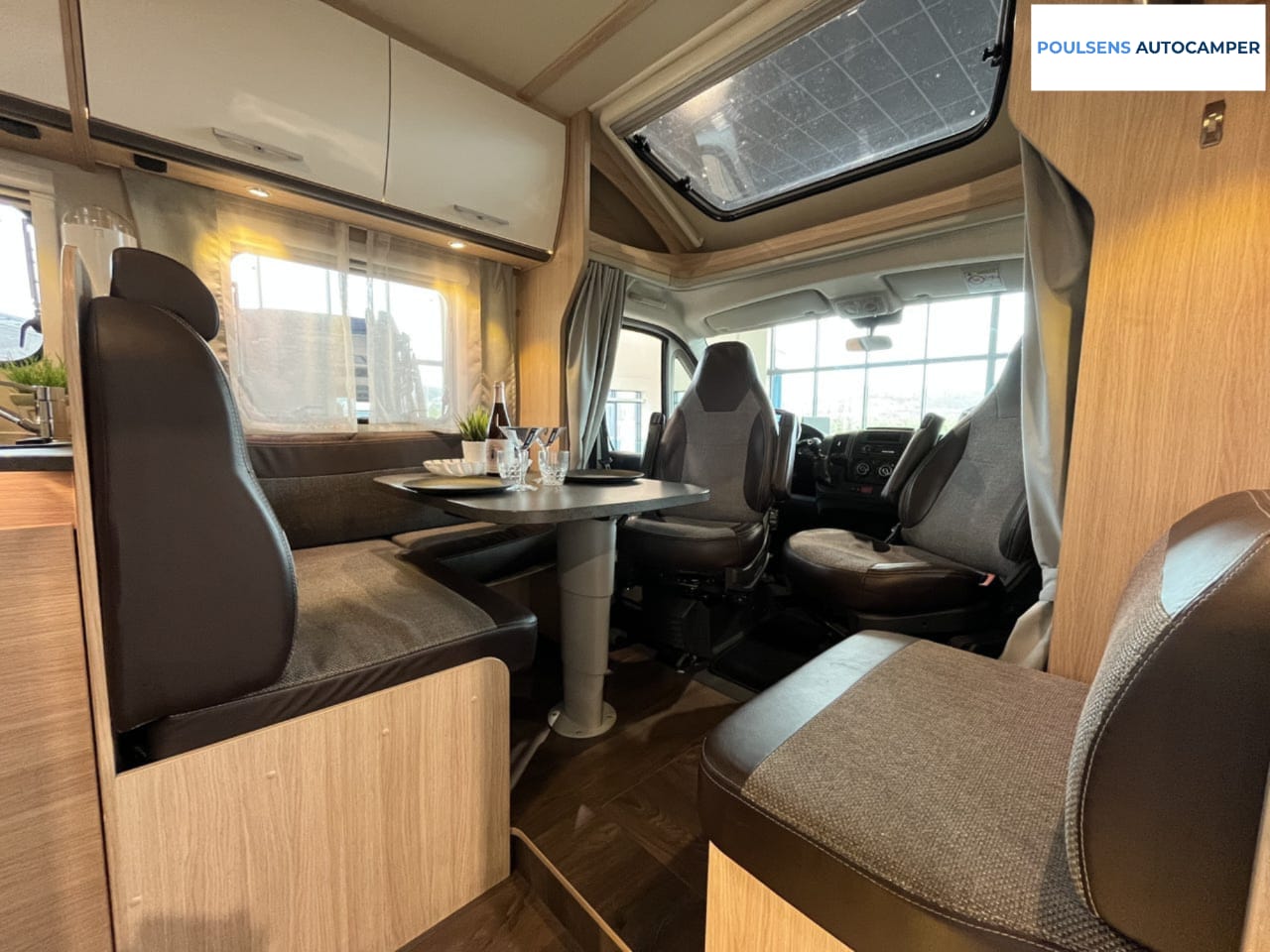 Salon intérieur du Sunlight T 69 L